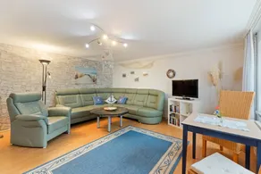 Apartment with garden - Image 2