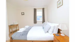 Holiday apartment with terrace | Near Oxford Castle | City view - Image 5