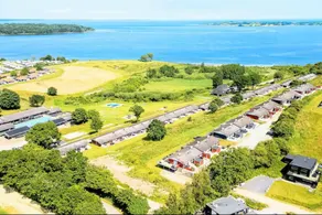 Holiday home with pool, garden & barbecue | Water view - Image 3