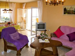Schönes Apartment mit Grill und Pool - Image 3