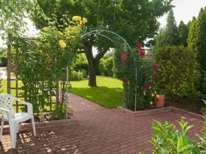 Fully equipped holiday home with garden, barbeque & pool - Image 5
