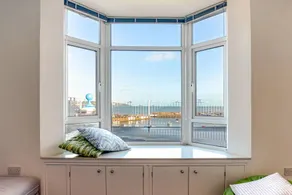 Holiday apartment with terrace - Image 5