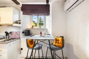Holiday apartment with garden | Garden view | Suitable for remote work - Image 5