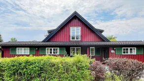 House with garden - Image 2