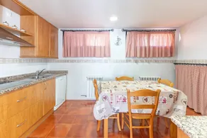 Voll ausgestattetes Ferienhaus mit Grill und Terrasse - Image 5