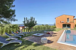 Voll ausgestattete Villa mit Grill, Terrasse und Garten | Panoramablick - Image 4
