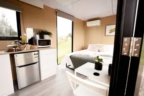 Pet Friendly Tiny Home for a Glamping Getaway outside Melbourne - Image 5