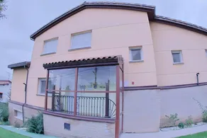 Fully equipped chalet with terrace, garden & barbecue | Garden view | Pets are welcome - Image 4
