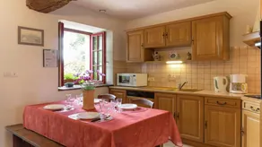 Quaint Holiday Home in Bonnemain near Lake - Image 3
