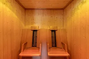 Apartment with sauna, garden & terrace - Image 3