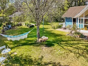 Holiday home with barbeque & terrace - Image 4
