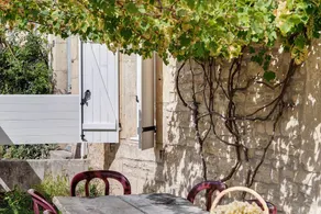 Child-friendly cottage with BBQ & terrace | City view | Pet-friendly - Image 2
