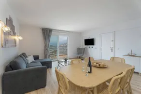 La Bahía Vacation Apartment with Stunning Mountain and Sea Views from the Terrace - Image 3