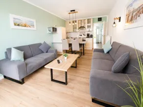 Holiday apartment with BBQ, garden & terrace - Image 3