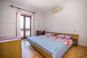 Private room with BBQ & fast internet - Image 2