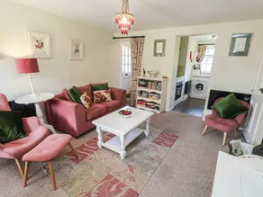 Cottage with garden - Image 5