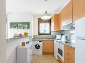 Appartement avec piscine, terrasse et jardin - Image 4