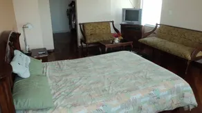 WE ENJOY BY MAKING FRIENDS (simple room) - Image 1
