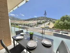 Spacious Apartment in Central Roses, 650m from Beach, with Terrace & Private Parking - Image 3