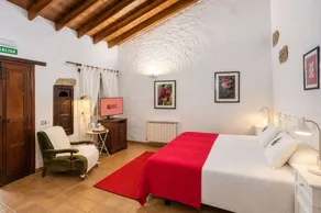 Family-oriented beautiful flat with sauna, hot tub & pool | Pet-friendly - Image 4