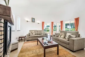 Villa entièrement équipée avec piscine privée, barbecue et terrasse - Image 2