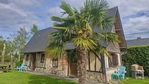 Maison avec jardin, barbecue et piscine | Vue jardin - Image 2