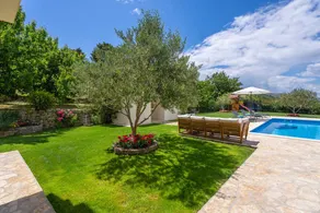 Villa with fast internet, barbeque & private pool | Mountain view - Image 4
