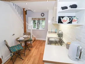 Cottage with garden - Image 5