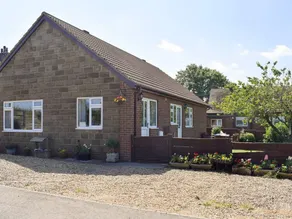 Family-oriented cottage with garden | Pet-friendly - Image 2