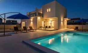 Villa con piscina, barbacoa y terraza - Image 4