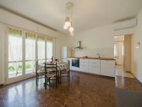 Appartement avec jardin, terrasse et barbecue - Image 5