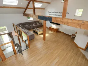 Cottage with jacuzzi & garden - Image 5