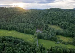 The Grafton Lodge Secluded Green Mountain Escape - Image 2