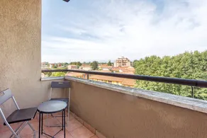 Charmant appartement de vacances entièrement équipé avec internet haut débit | Vue ville | Avec animaux acceptés - Image 2