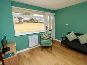 Fully equipped lovely cottage with garden | Beach view | Close to the beach | Pets are welcome - Image 5
