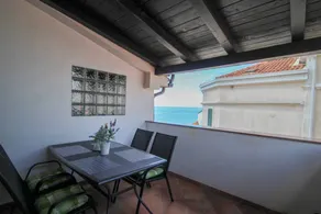 Apartment | Beach view | Suitable for remote work - Image 2