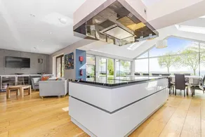 Child-friendly pleasant cottage with terrace, garden & hot tub | Lake view - Image 4