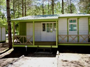 Children-friendly lovely chalet with pool & terrace - Image 4