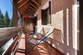 Apartment 'Casadegli Orsi' with Mountain View, Balcony and Wi-Fi - Image 4