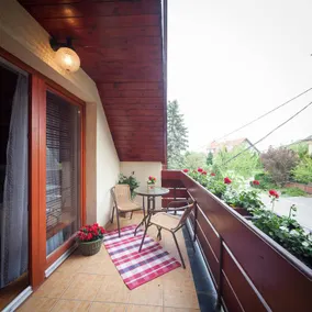 Child-friendly flat with terrace & garden | Pets allowed - Image 4