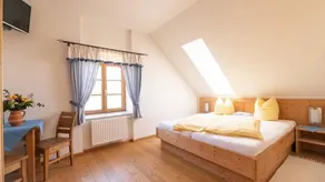 Doppelzimmer für 2 Personen (24 m²) in Burgau - Image 3