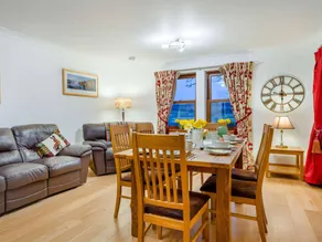 Holiday home with garden - Image 2