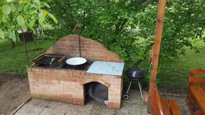 House with barbeque, terrace & garden - Image 3