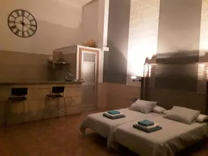 Vacation Apartment 'Industrial Loft' with Wi-Fi - Image 2
