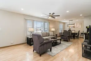 Hoffman Estates Rental - E Berkley Ln - Image 3