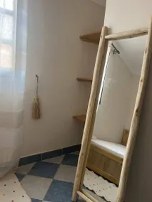Peekaboo Hostel - Image 4