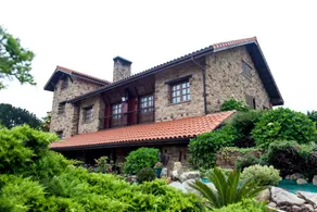 Villa 'Quintes' mit Meerblick, Privatterrasse und Wi-Fi - Image 4