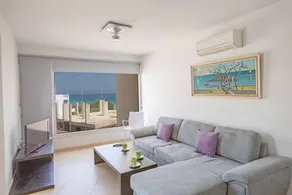 Family-oriented villa with pool | Sea view | Beach nearby - Image 5