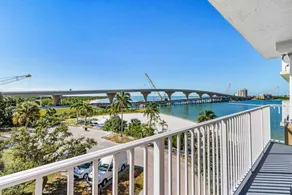 12th Floor Retreat with Unmatched Gulf and Bay Views - Image 3