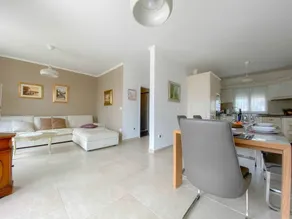 Ferienhaus mit Terrasse und privatem Pool - Image 5